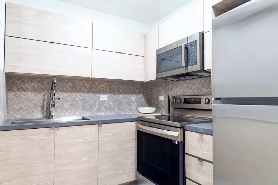 Kitchen with Oven