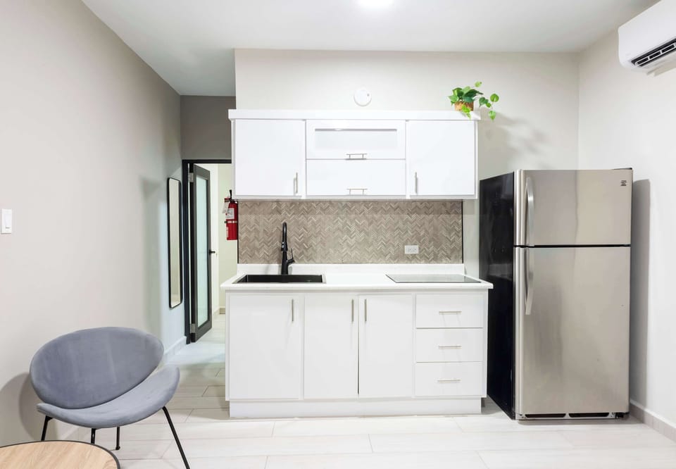 Kitchenette with Lounge Area