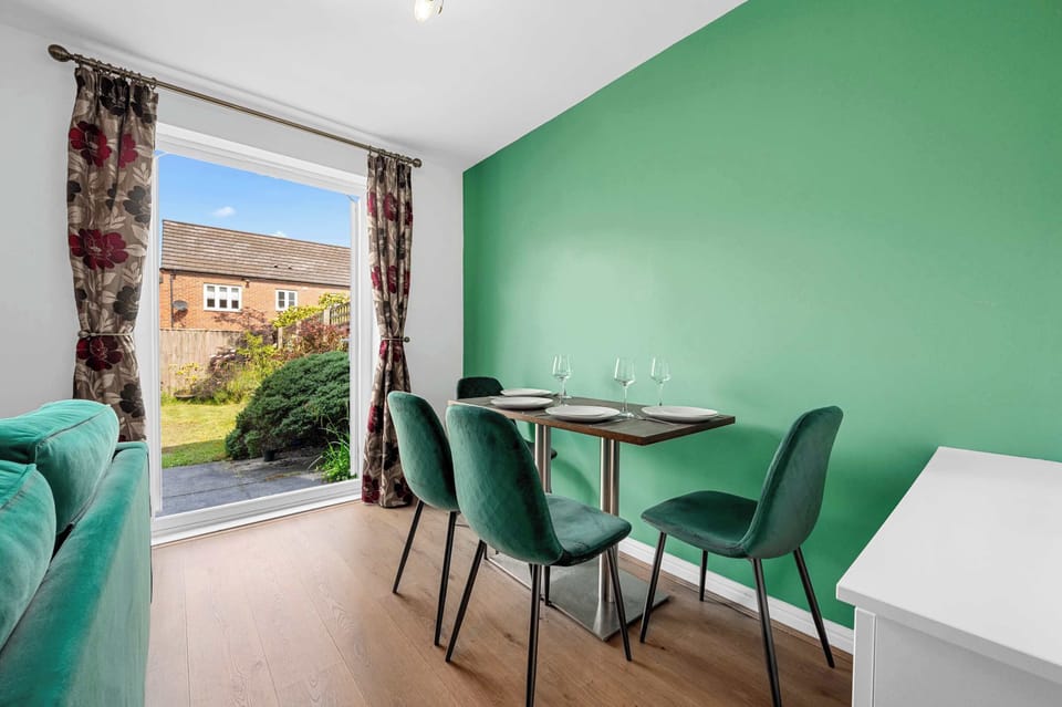 Gather round the dining table for a home-cooked meal or a takeaway after a day out