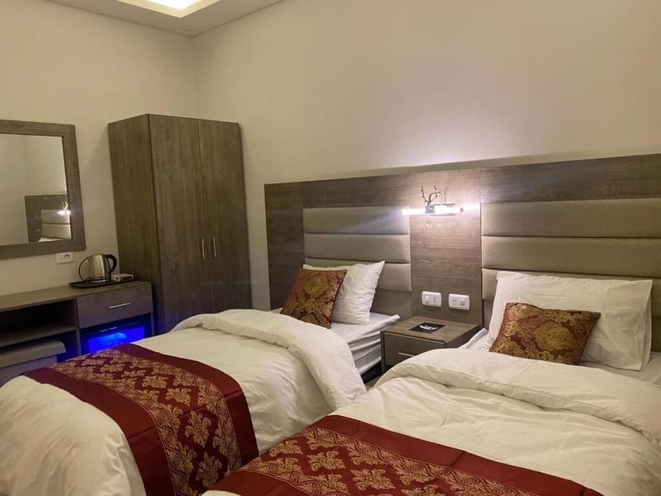 Double or Twin Room, Garden View | Minibar (some free items), desk, laptop workspace, WiFi (free)