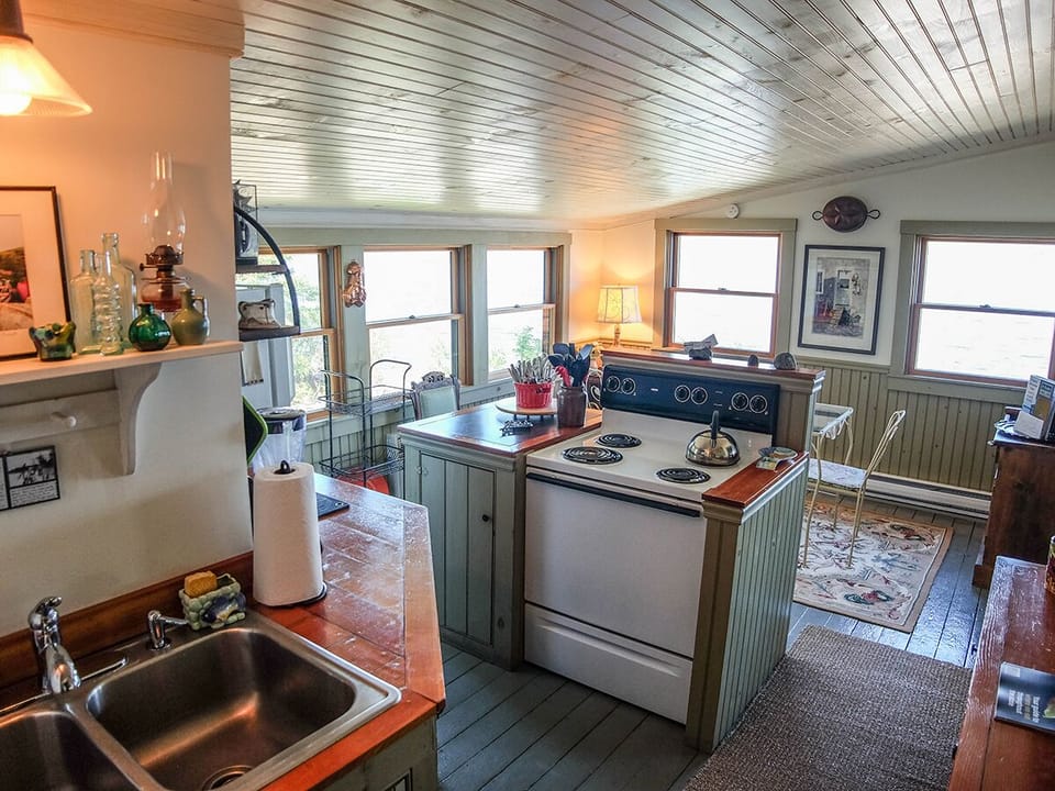 The tidy kitchen is well appointed and fully equipped