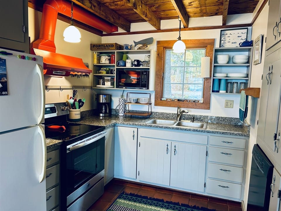 Kitchen area - newly updated