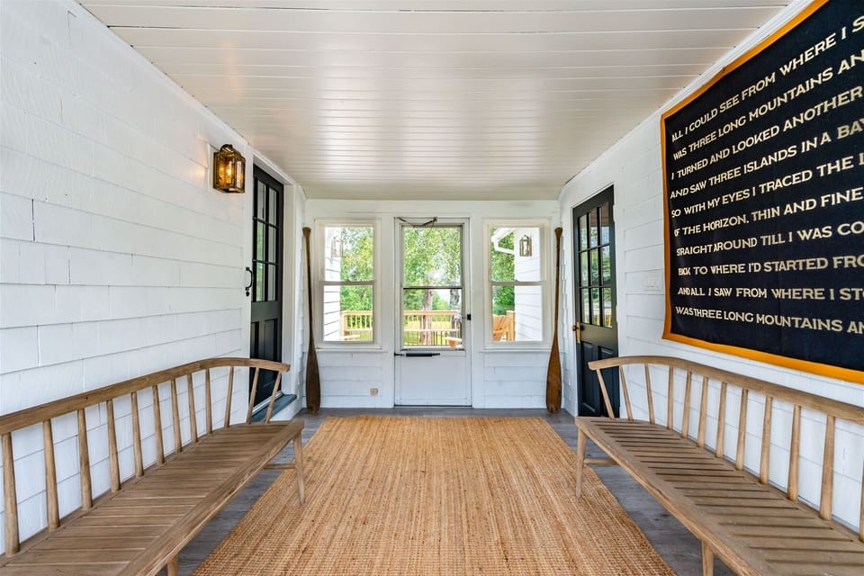 Entry Breezeway