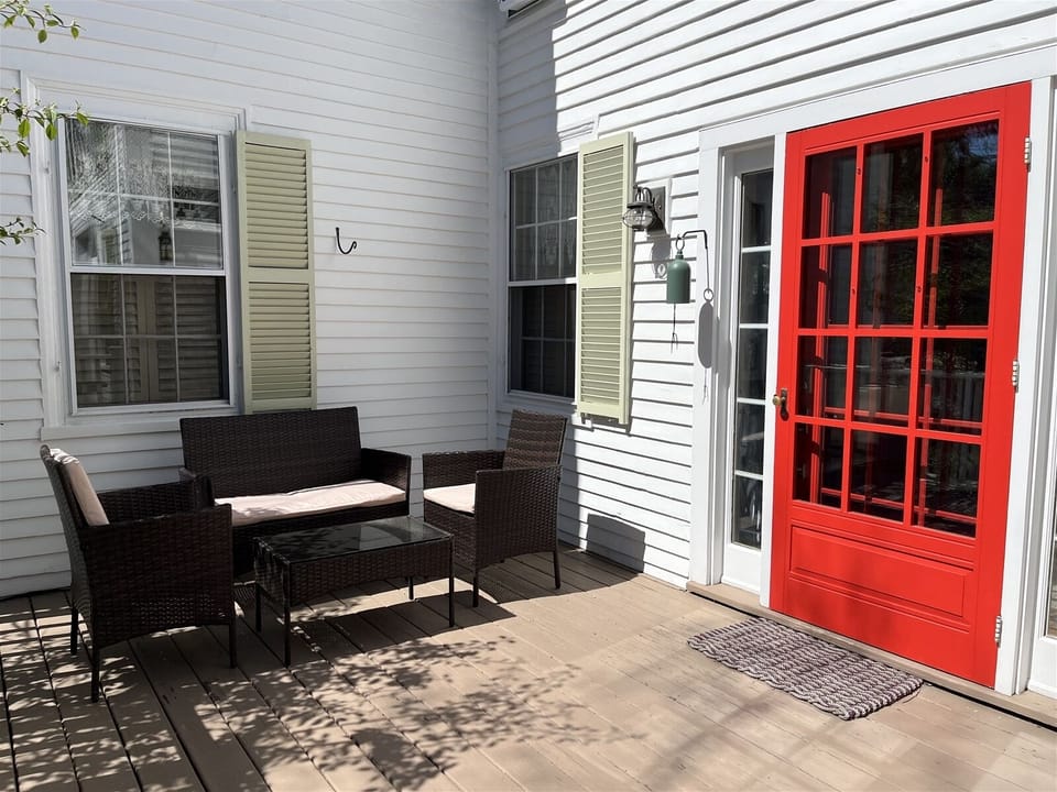 Entry Porch