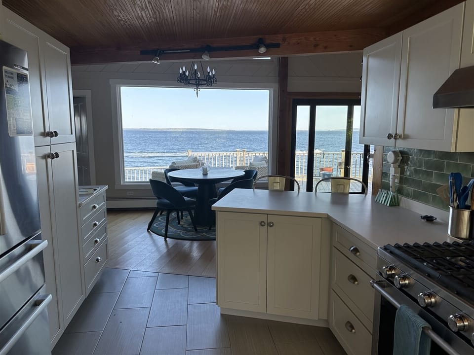 Kitchen and dining area