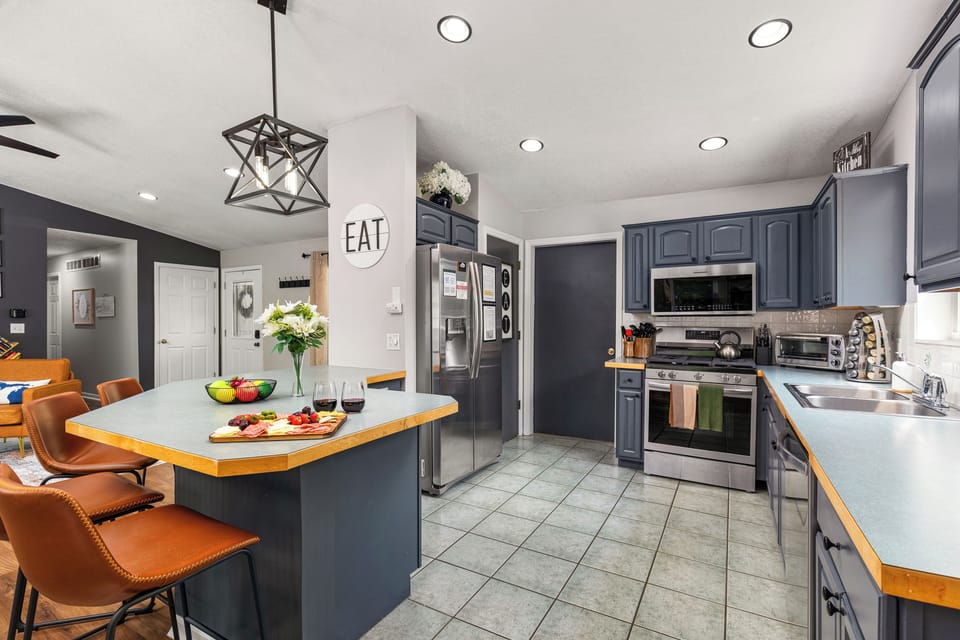 Fully equipped kitchen, one of our frequent reviews mention the kitchen!