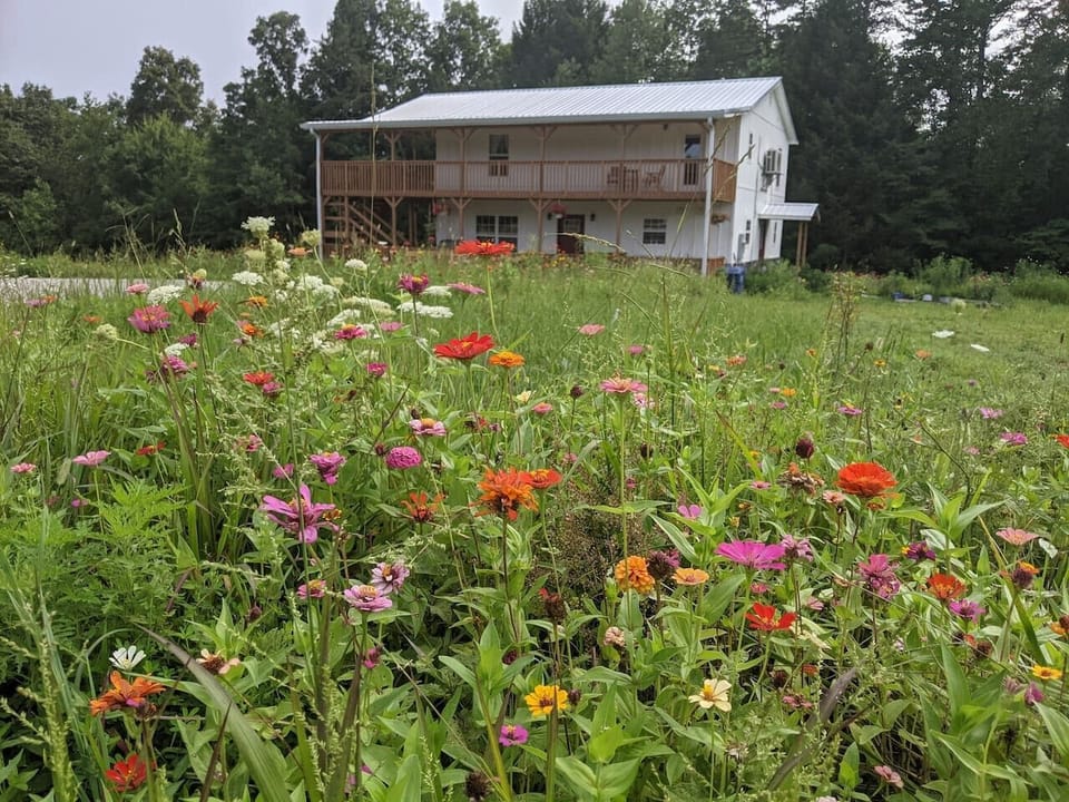 The Inn at Beulah Farm - The Pen Bed and Breakfast in Lake Cumberland