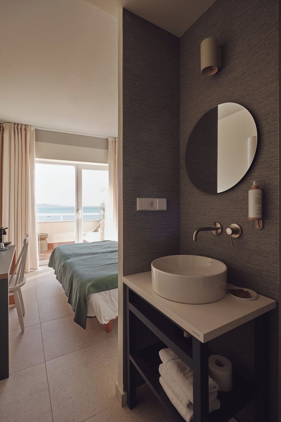 Double Room, Balcony, Sea View | Desk, laptop workspace, soundproofing, iron/ironing board