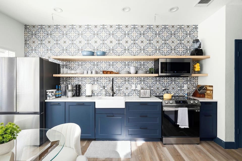 Modern, fully-stocked kitchen ready for you create some culinary masterpieces.