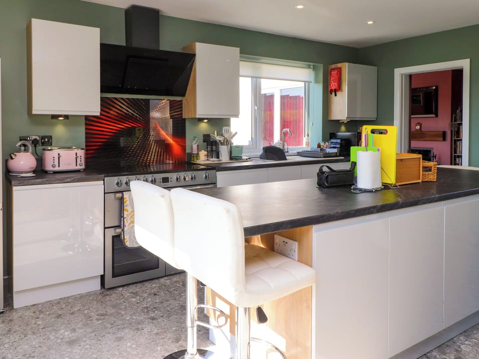 Fridge, microwave, dishwasher, toaster