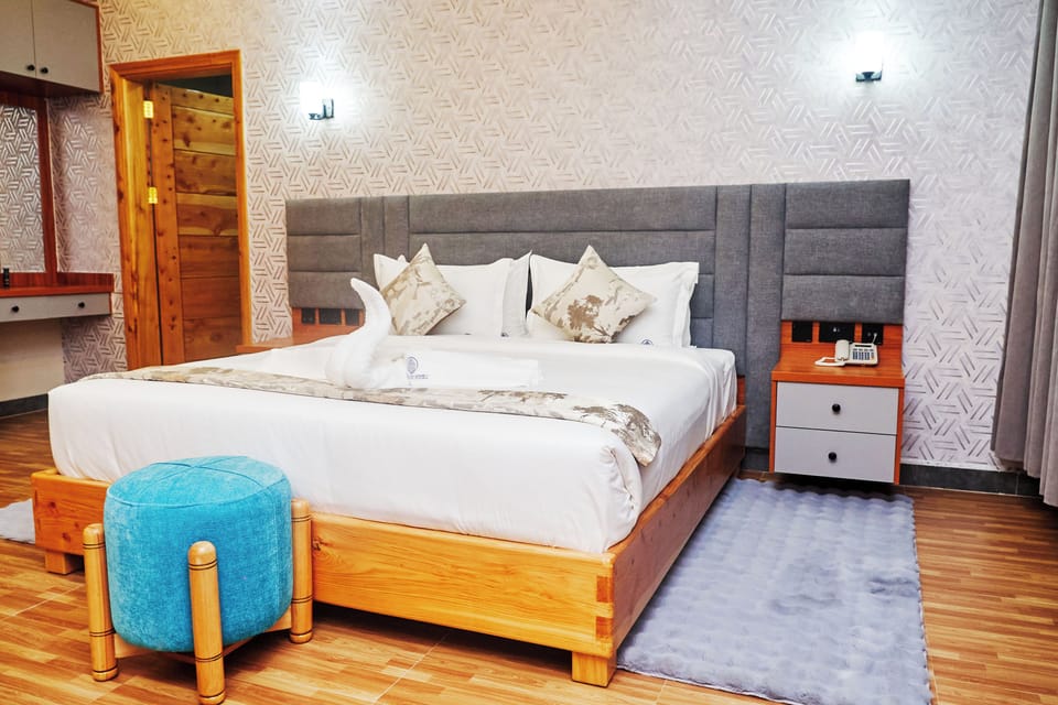 Deluxe Double Room | Desk, laptop workspace, blackout drapes, soundproofing