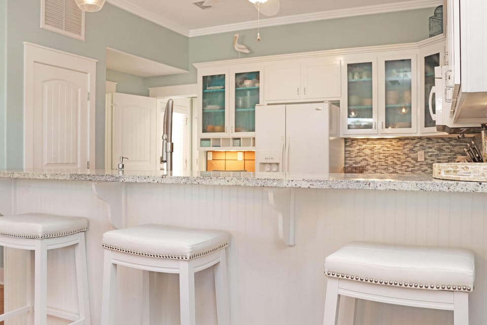 House, Multiple Beds (The Peaceful Pelican) | Private kitchen | Oven, toaster