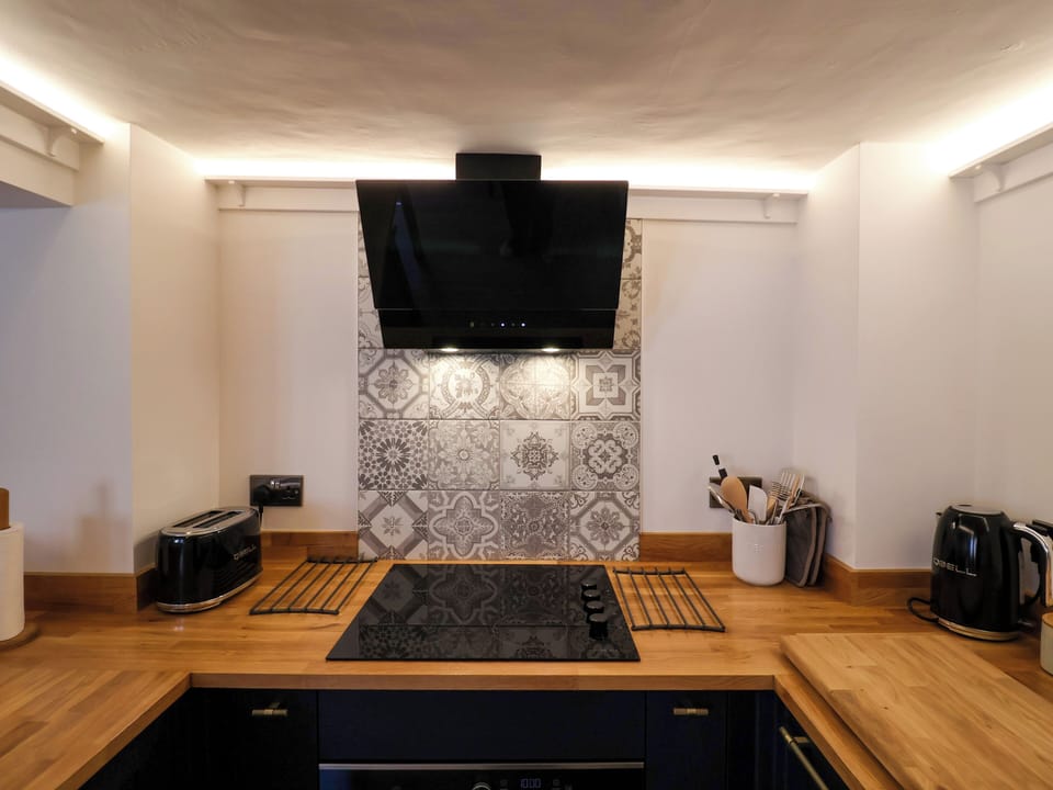 Fridge, toaster, cookware/dishes/utensils