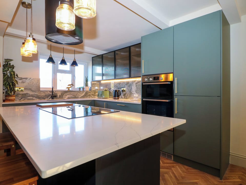 Fridge, microwave, dishwasher, toaster