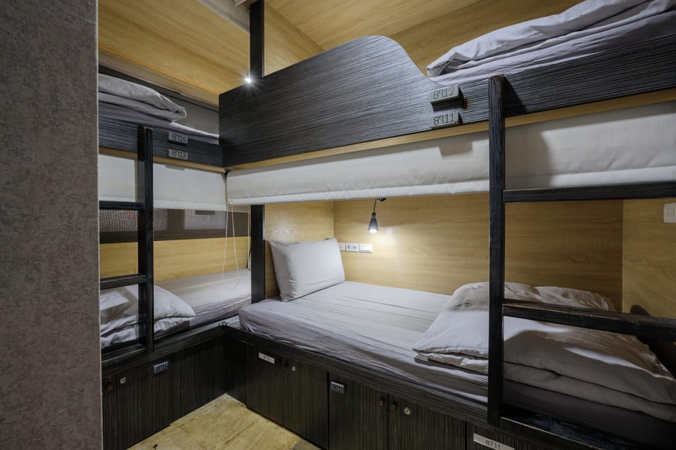 Soundproofing, free WiFi, bed sheets