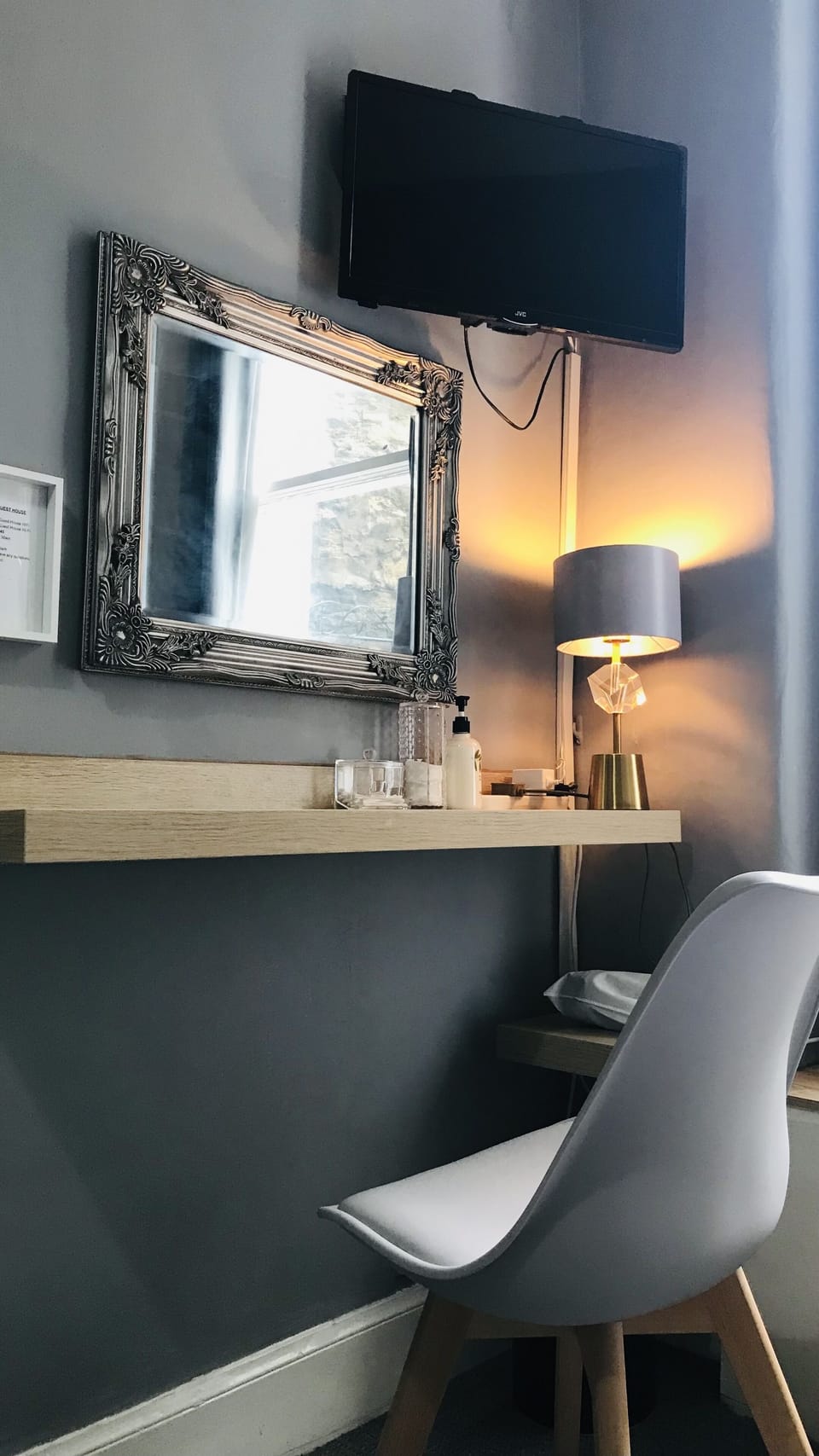 Single Room, Private Bathroom
