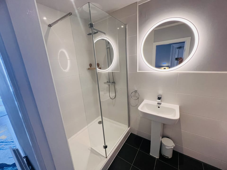 Suite, Ensuite | Bathroom