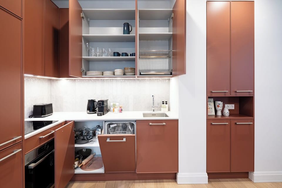 Luxury Apartment, 1 Queen Bed with Sofa bed, Kitchen | Private kitchen | Electric kettle