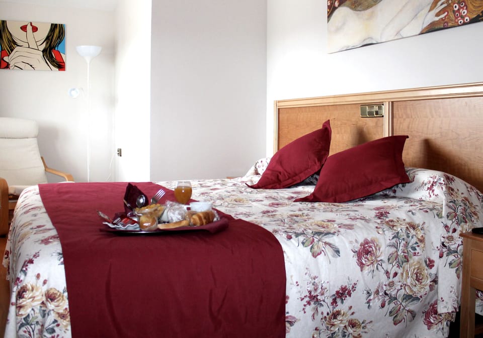 In-room safe, desk, laptop workspace, free WiFi