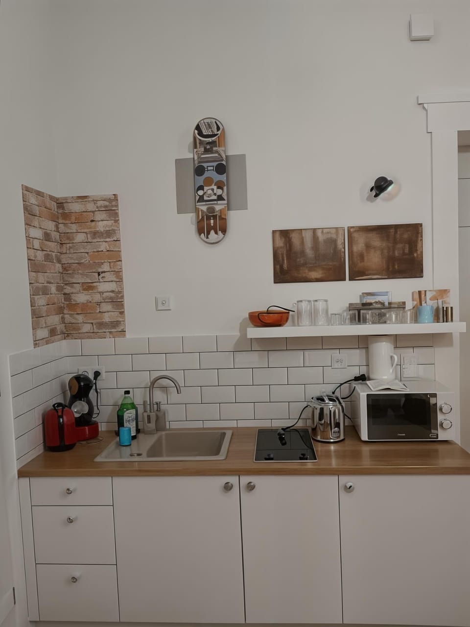 Comfort Studio, City View | Private kitchen | Electric kettle