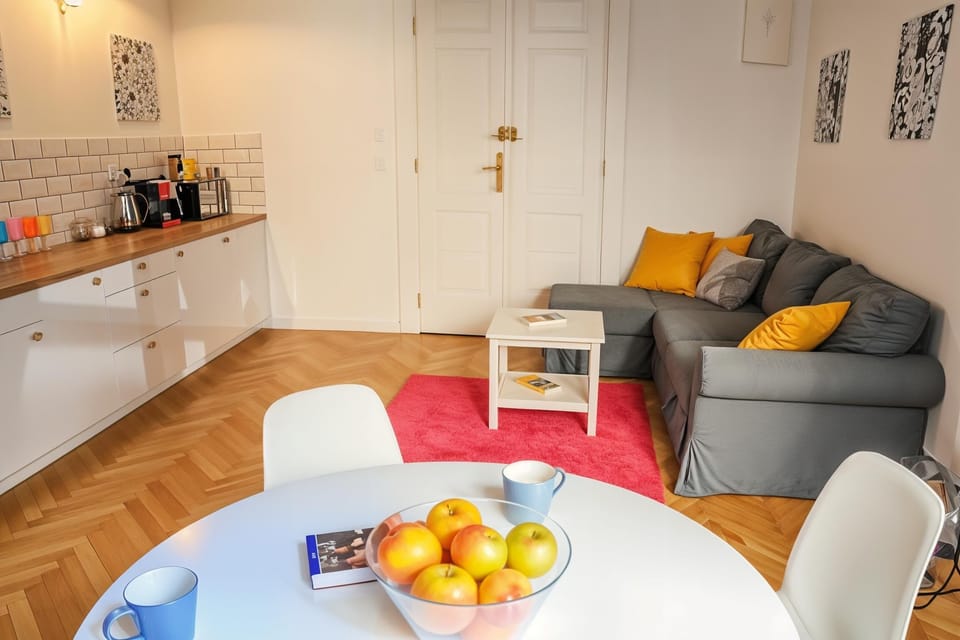 Comfort Studio, 1 Double Bed with Sofa bed, Kitchenette, City View | Living area