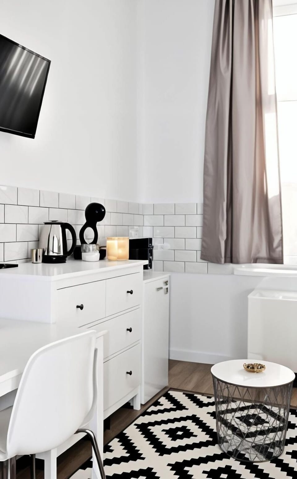 Comfort Studio, 1 Double Bed, Kitchenette, City View | Free WiFi