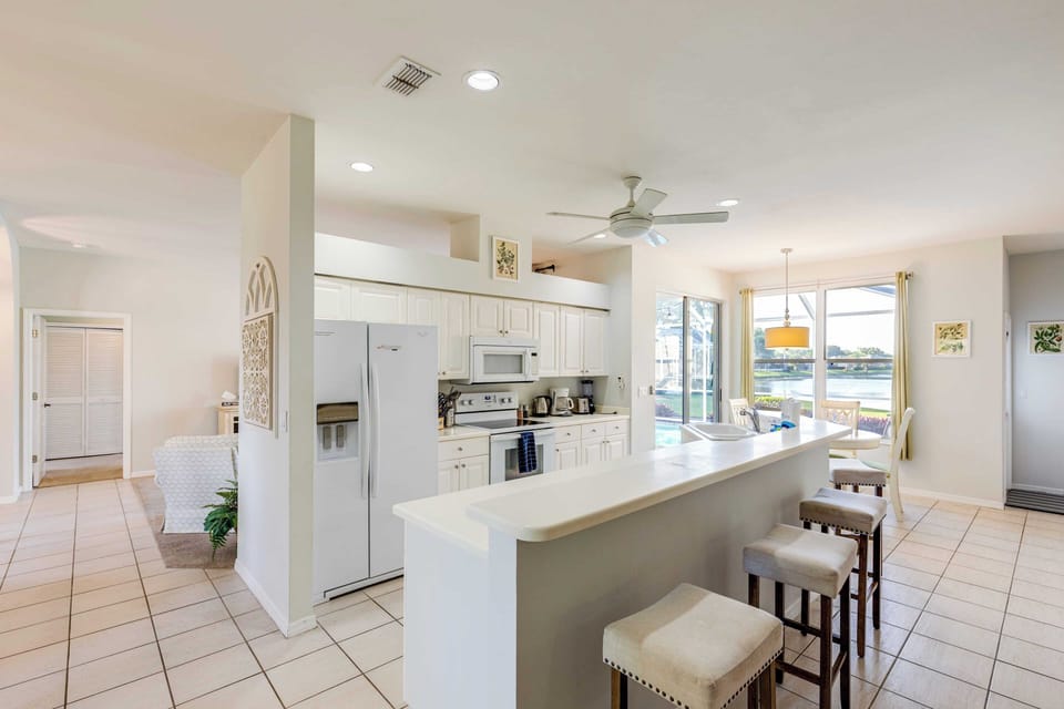 House (3 Bedrooms) | Interior