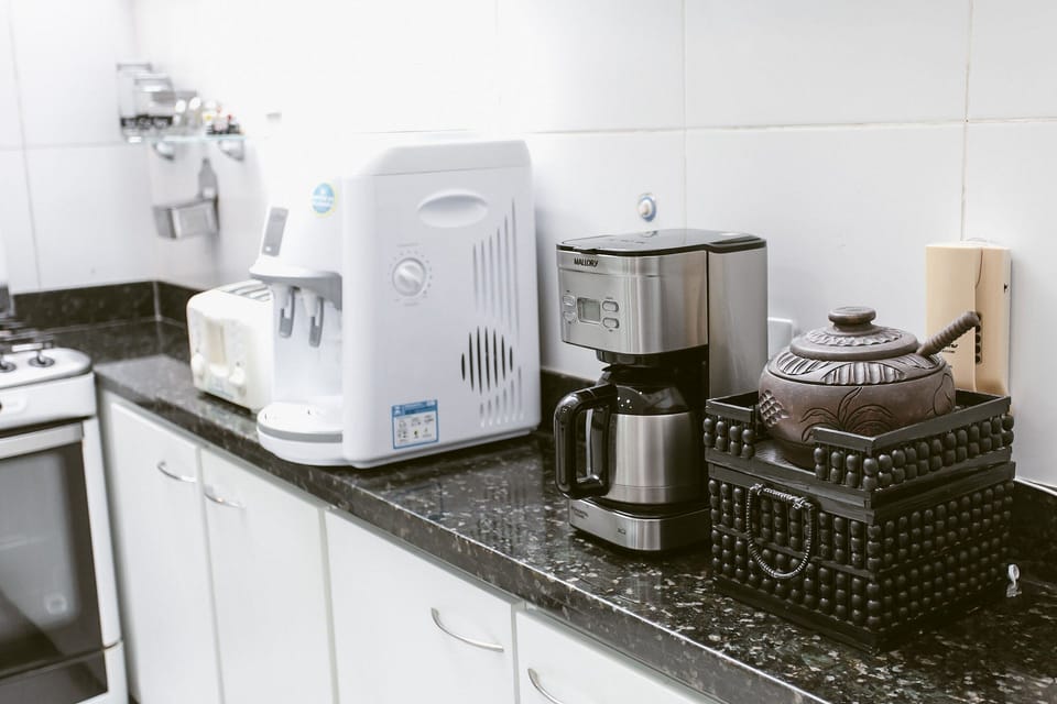 House, 4 Bedrooms | Private kitchen | Fridge, microwave, oven, stovetop