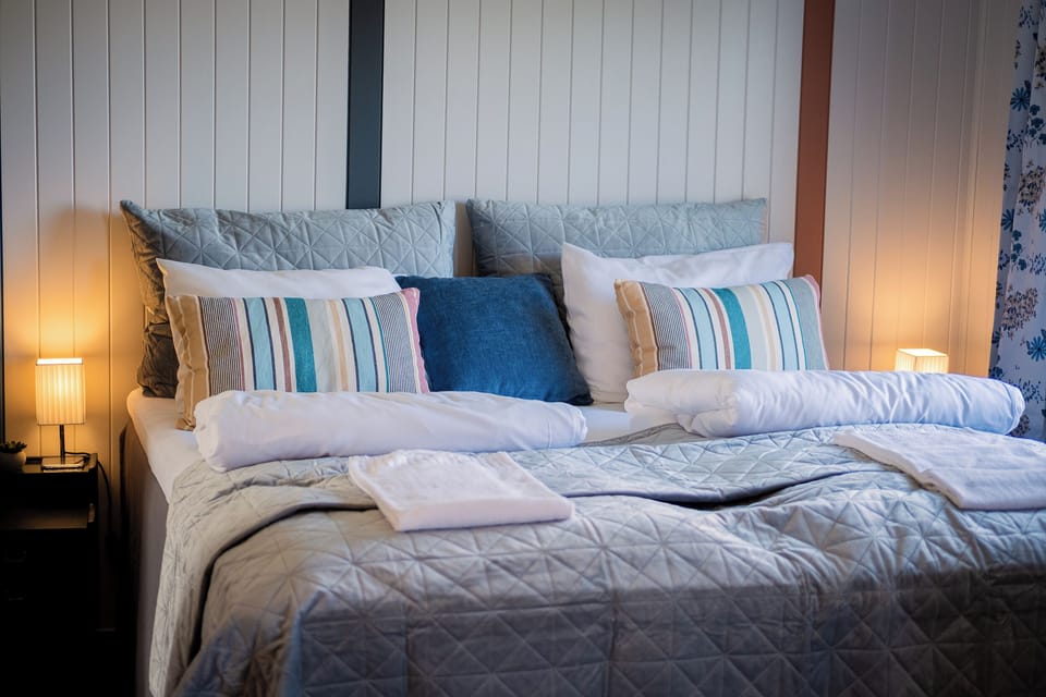 Double Room, Ocean View | Pillowtop beds, individually furnished, free WiFi, bed sheets