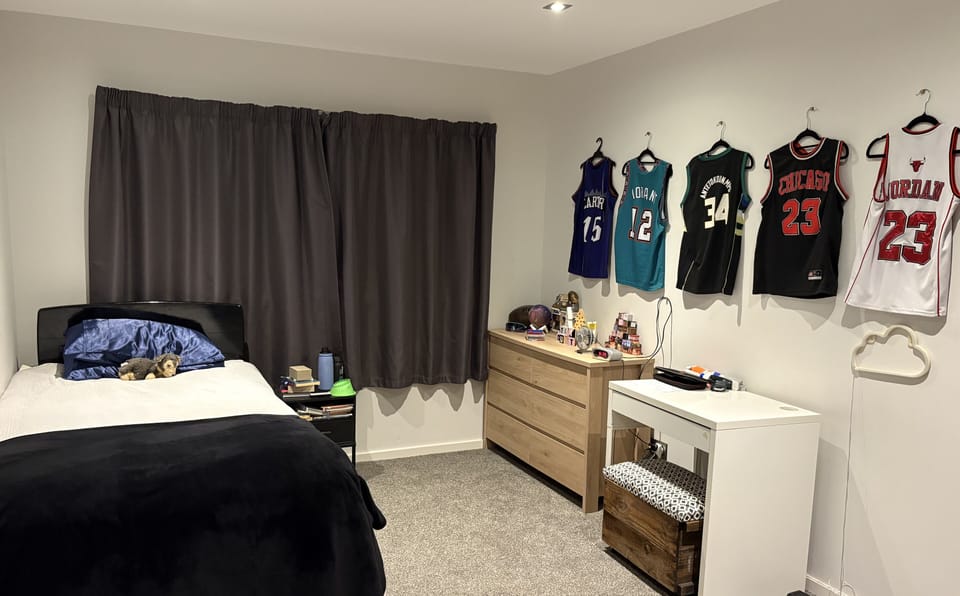 Single bed with trundle 