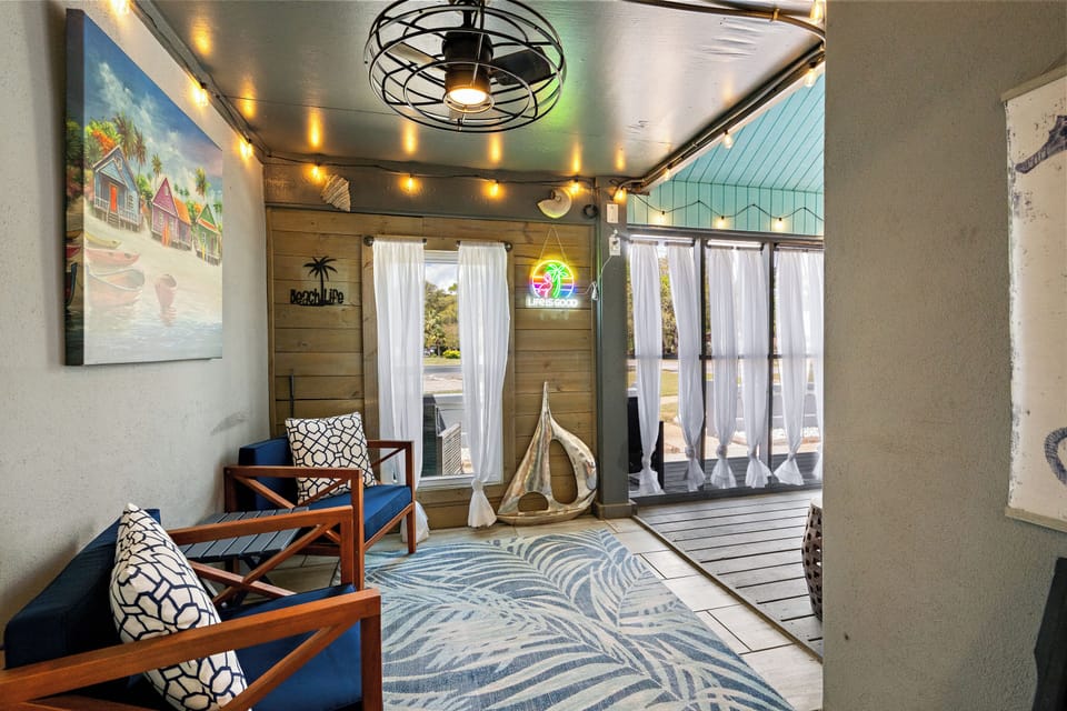 Screened Porch