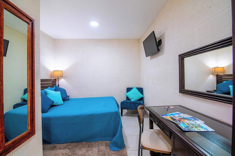 Relax and unwind in this bright, airy studio.