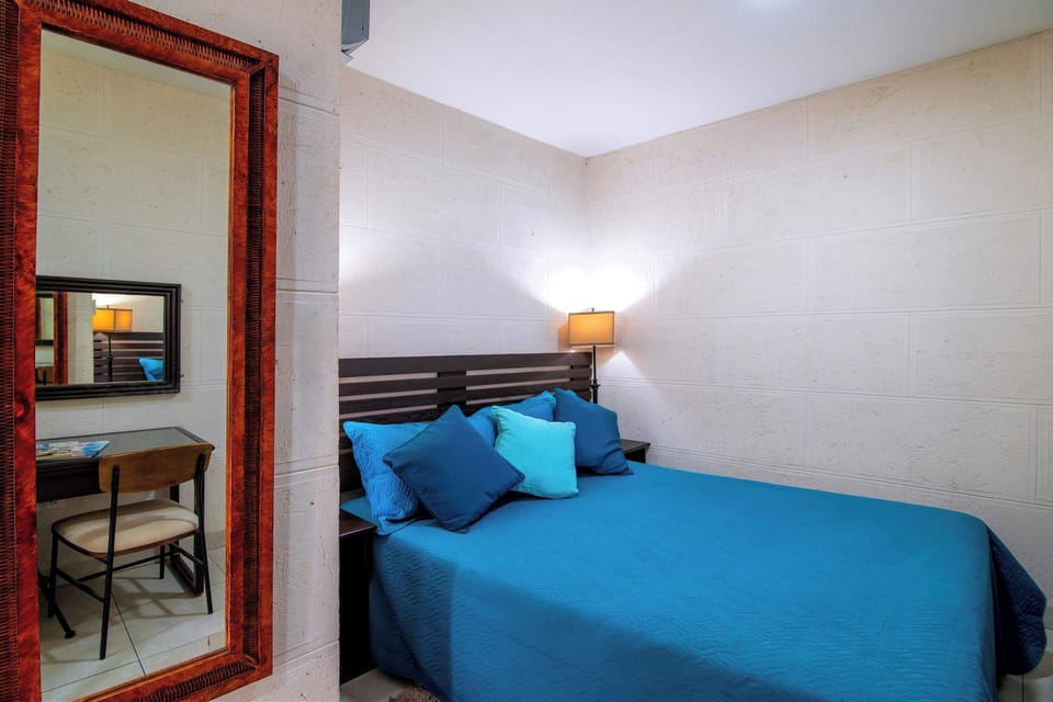 Wake up to sunshine in your cozy queen bedroom!