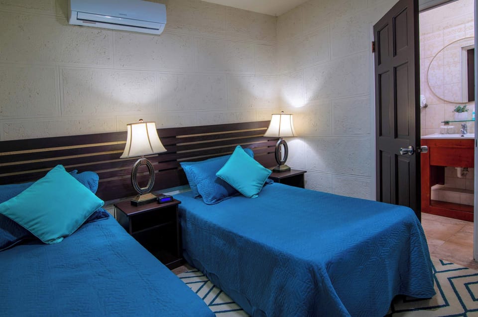 Two twin beds – perfect for families or friends.