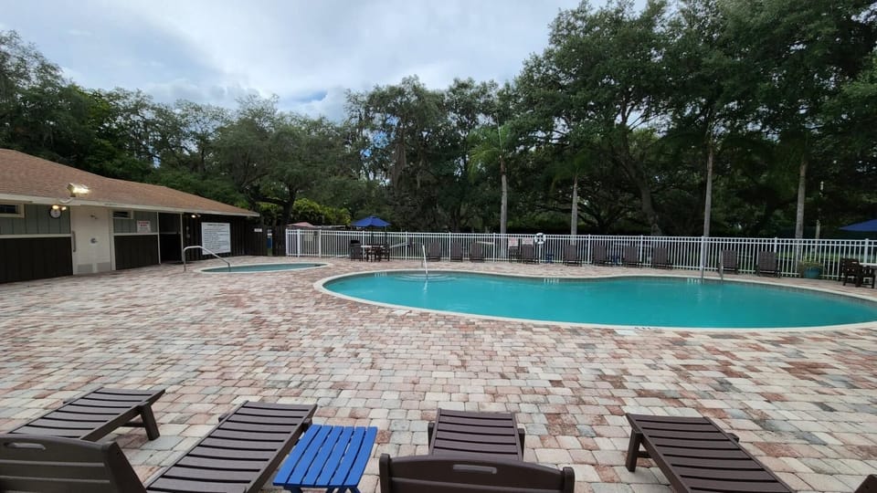 Whispering Oaks Campsite at River Ranch 400 (2759)