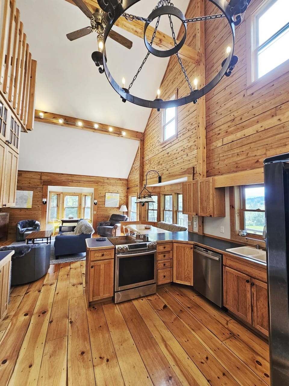 Sweet Stowe Log Cabin Townhome Near Everything (2273)