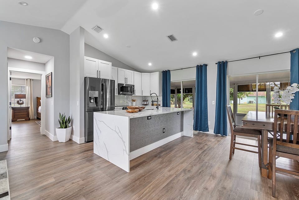 RH Kitchen, and Dining Area