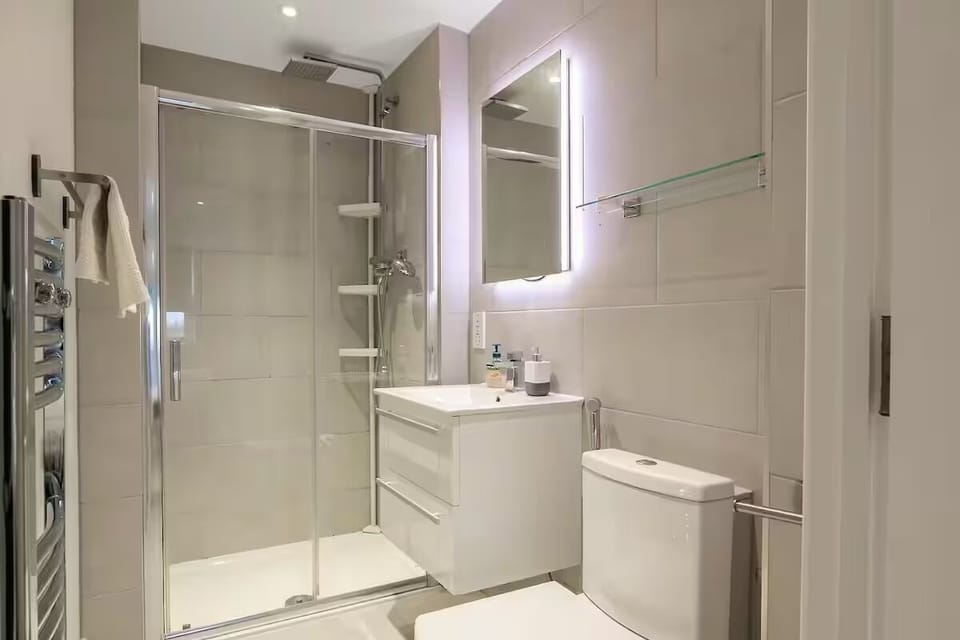 House, City View | Bathroom