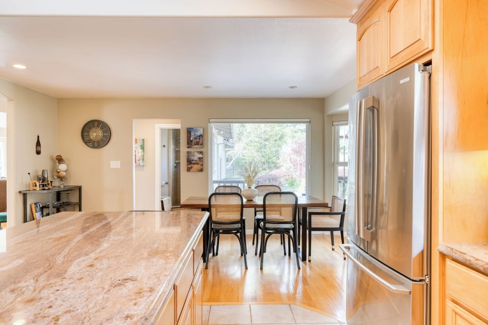 Bright and airy dining area, filled with natural light for a warm, welcoming atmosphere.
