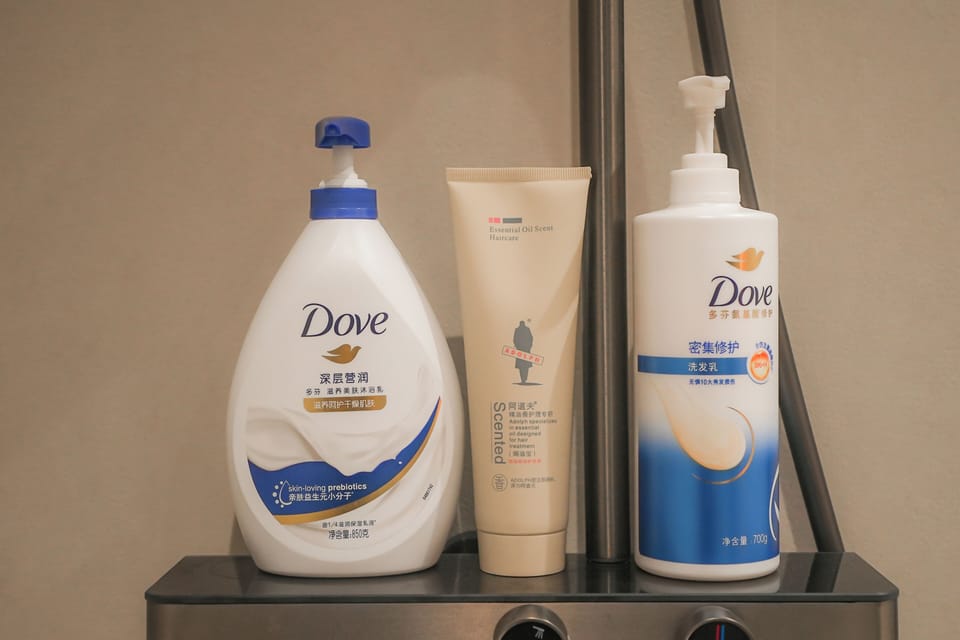 Superior Room | Bathroom | Separate tub and shower, hydromassage showerhead, designer toiletries