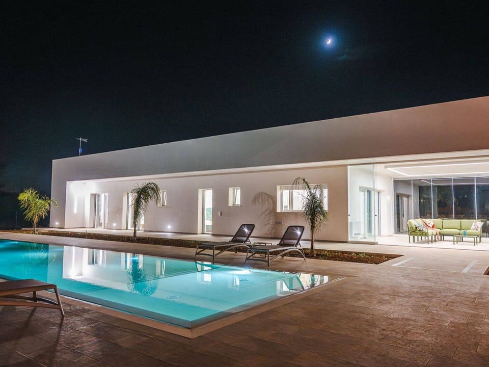 Swimming Pool, Resort, Estate, Shade, Eco Hotel, Dusk, Design, Hotel, Landscaping, Villa