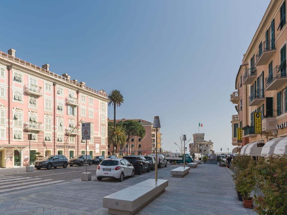 Building, City, Urban Area, Town, Street, Road, Neighbourhood, Residential Area, Apartment, Public Space