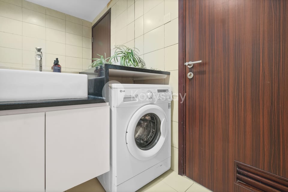Chaya by Kozystay - Grogol Apartment in Jakarta