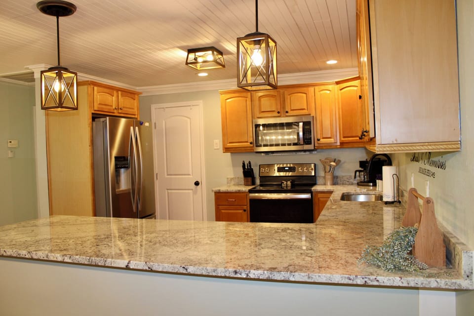 Black & Stainless appliances 