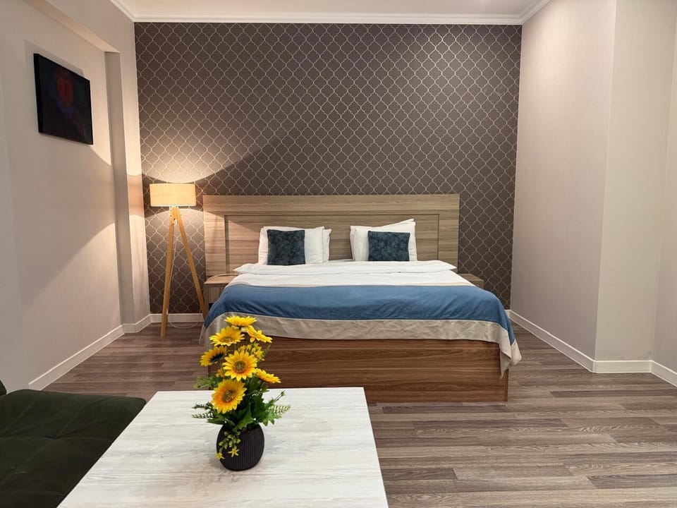 Deluxe Room, 1 King Bed, City View | View from room