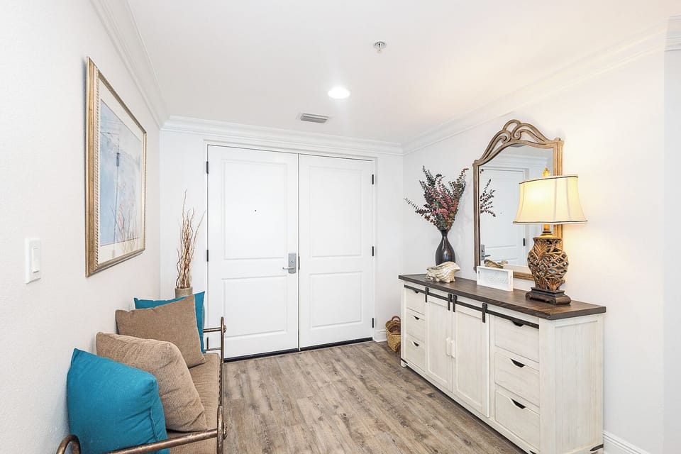 Entryway 1.3