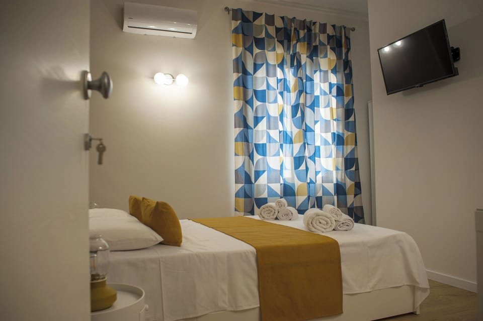 Comfort Double Room | In-room safe, desk, blackout drapes, free WiFi