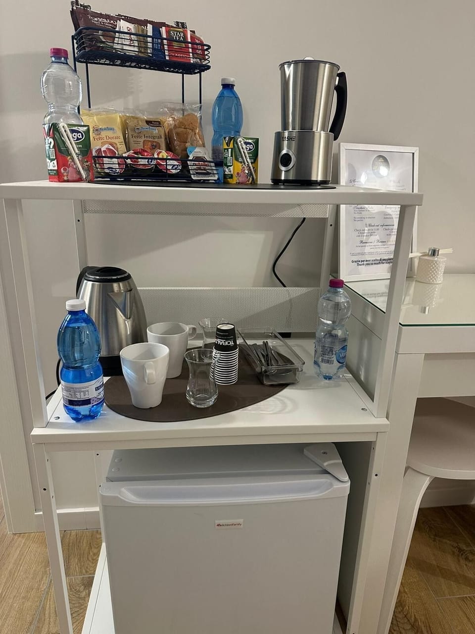 Comfort Double Room | In-room safe, desk, blackout drapes, WiFi (free)