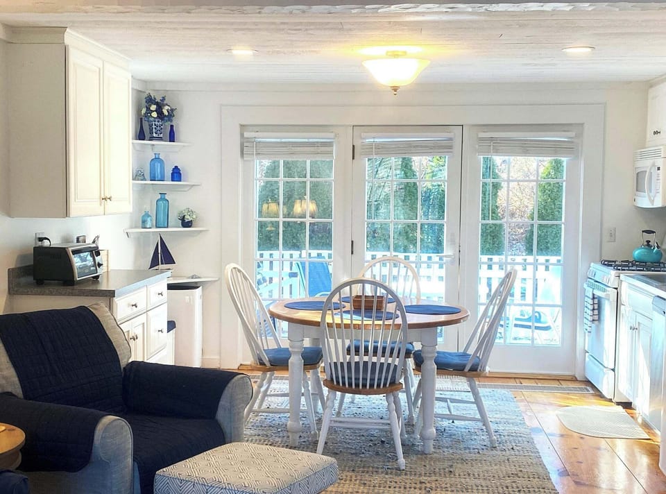 Kitchen and patio