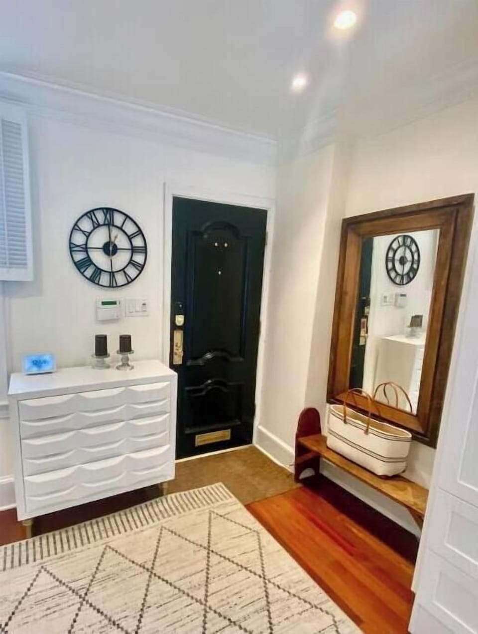 1st floor entry room